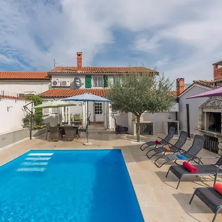 Casa Maura